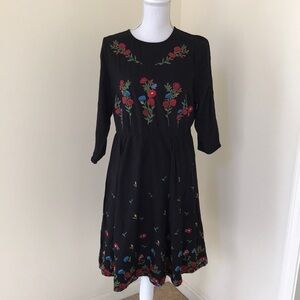 TORRID size 00-M/L black embroidered dress